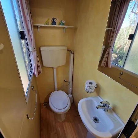 Casa Dei Prati Village キャンプ場 ラコナ