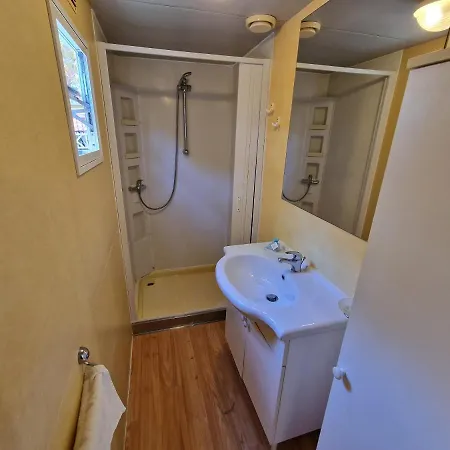 キャンプ場 Casa Dei Prati Village ラコナ
